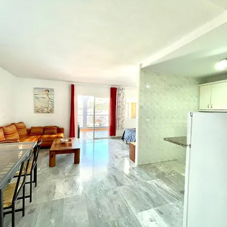 Apartamento Vista Piscina, Cerca Playa En Tenerife Sur, Los Cristianos شقة